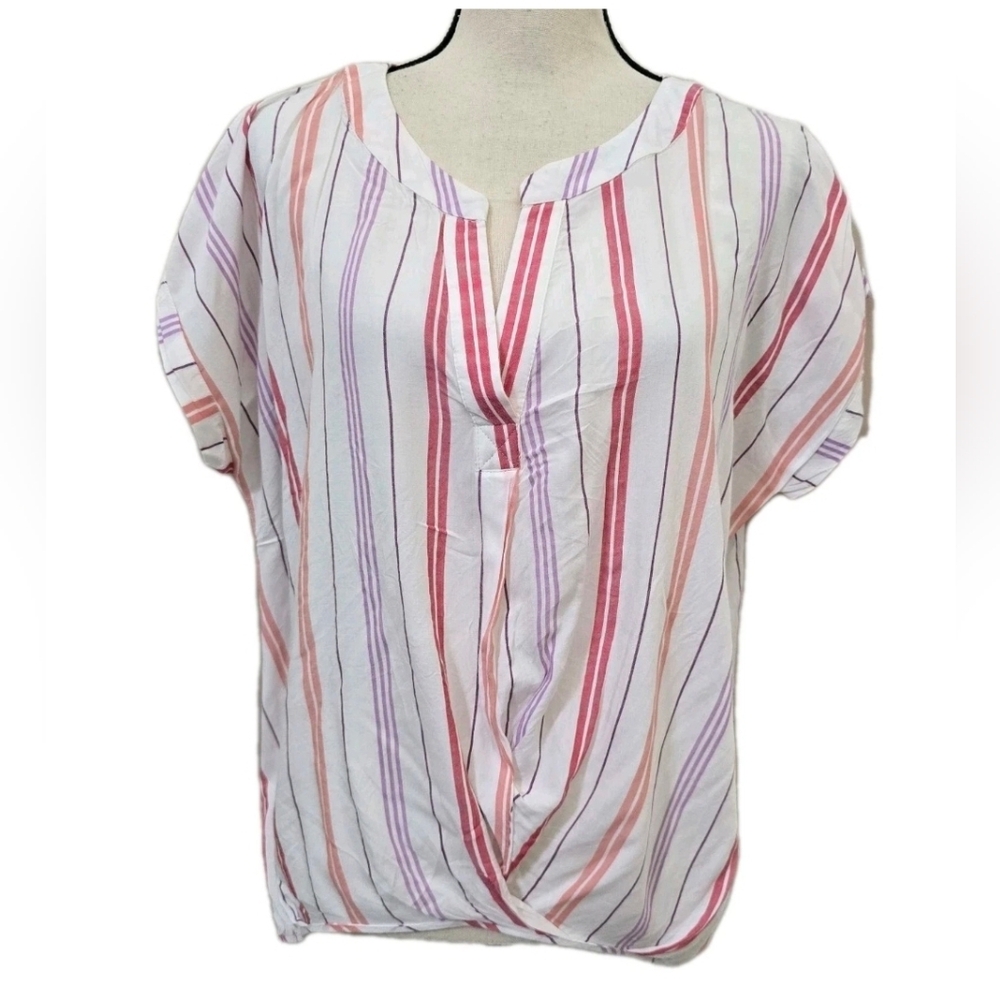 SOHO by new york & co. size Large Striped V Neck Short Sleeve Shirt White